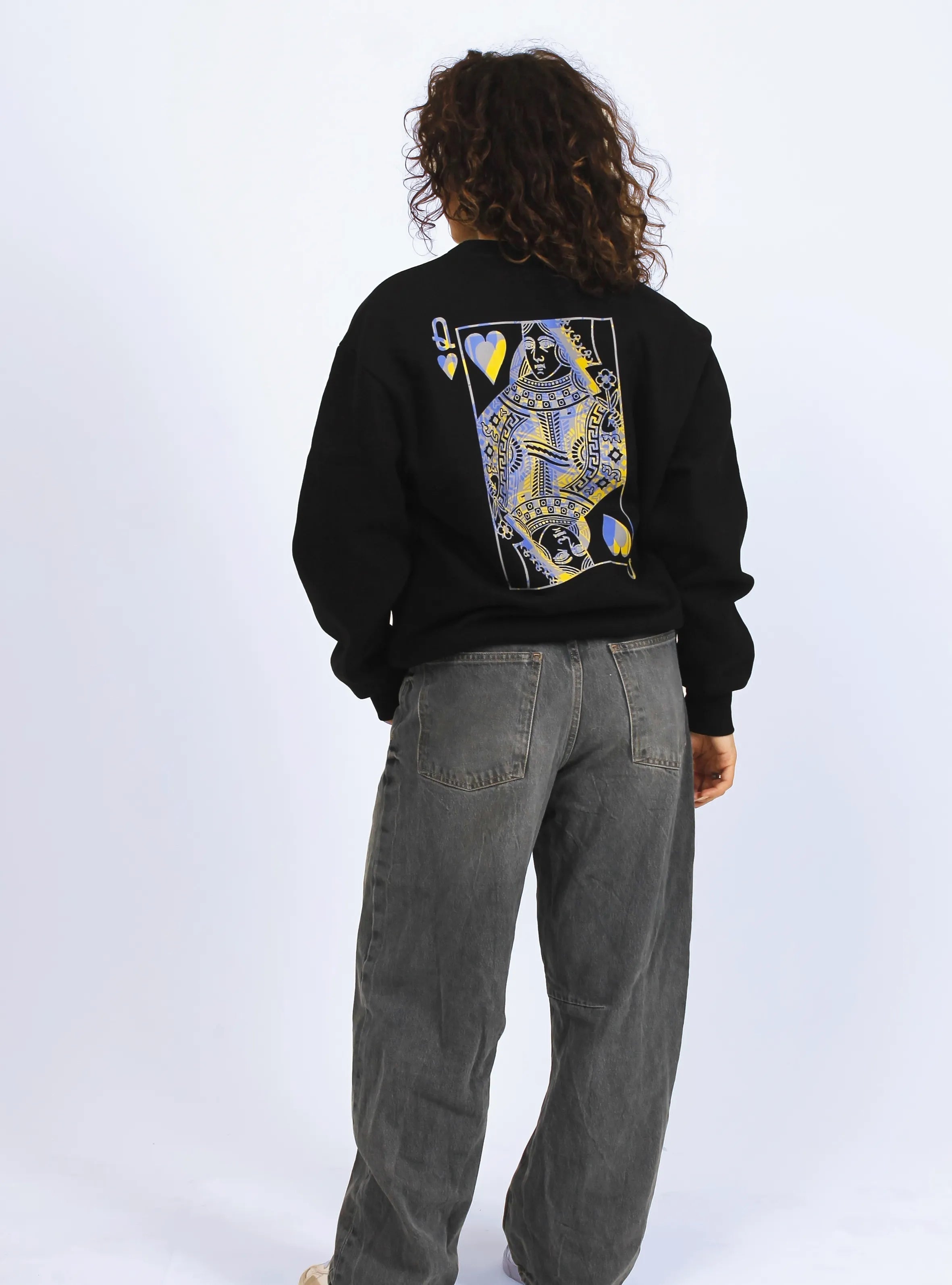 QUEEN OF ARTS – BACK PRINT – BLACK JUMPER