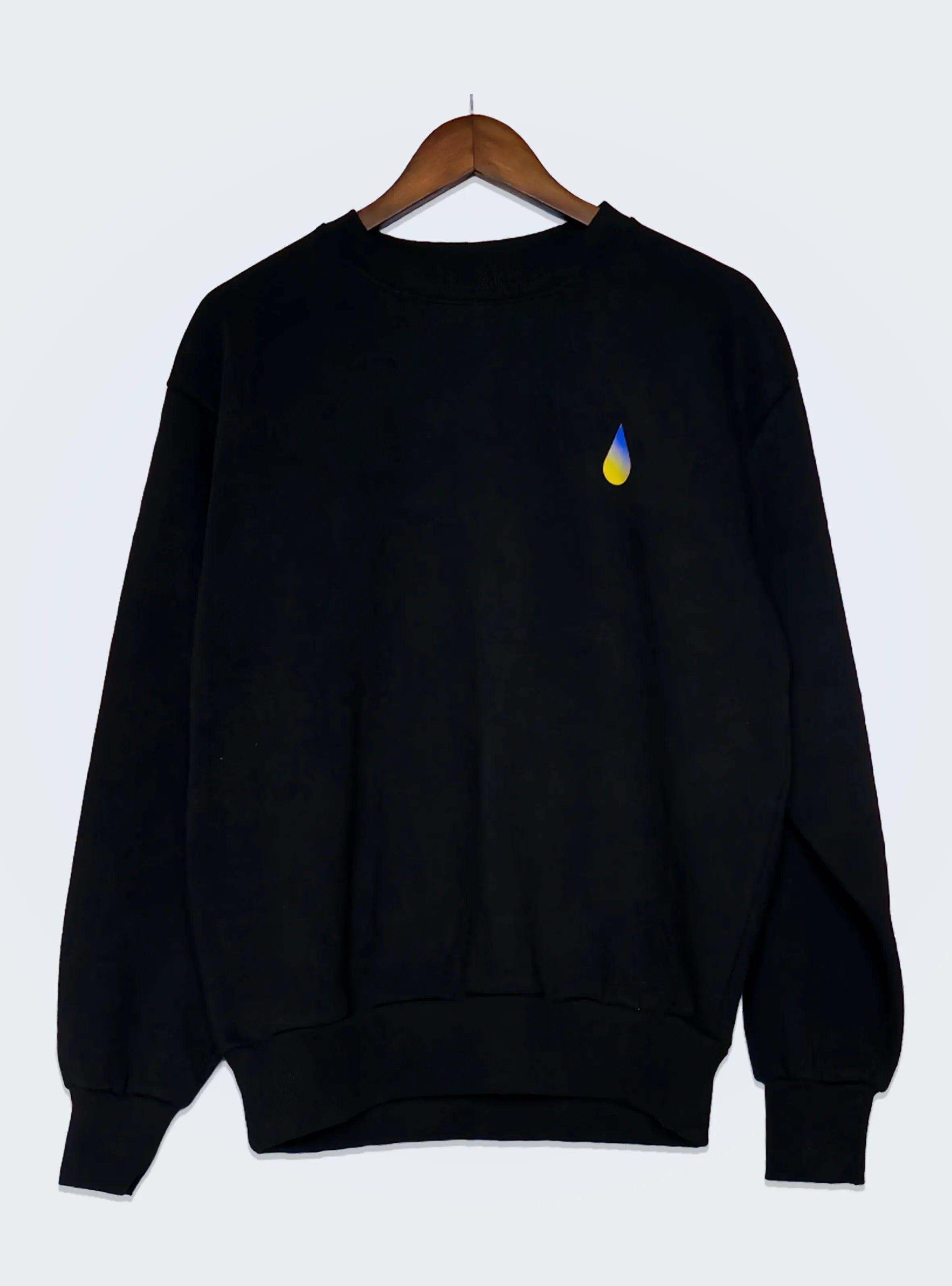 QUEEN OF ARTS – BACK PRINT – BLACK JUMPER
