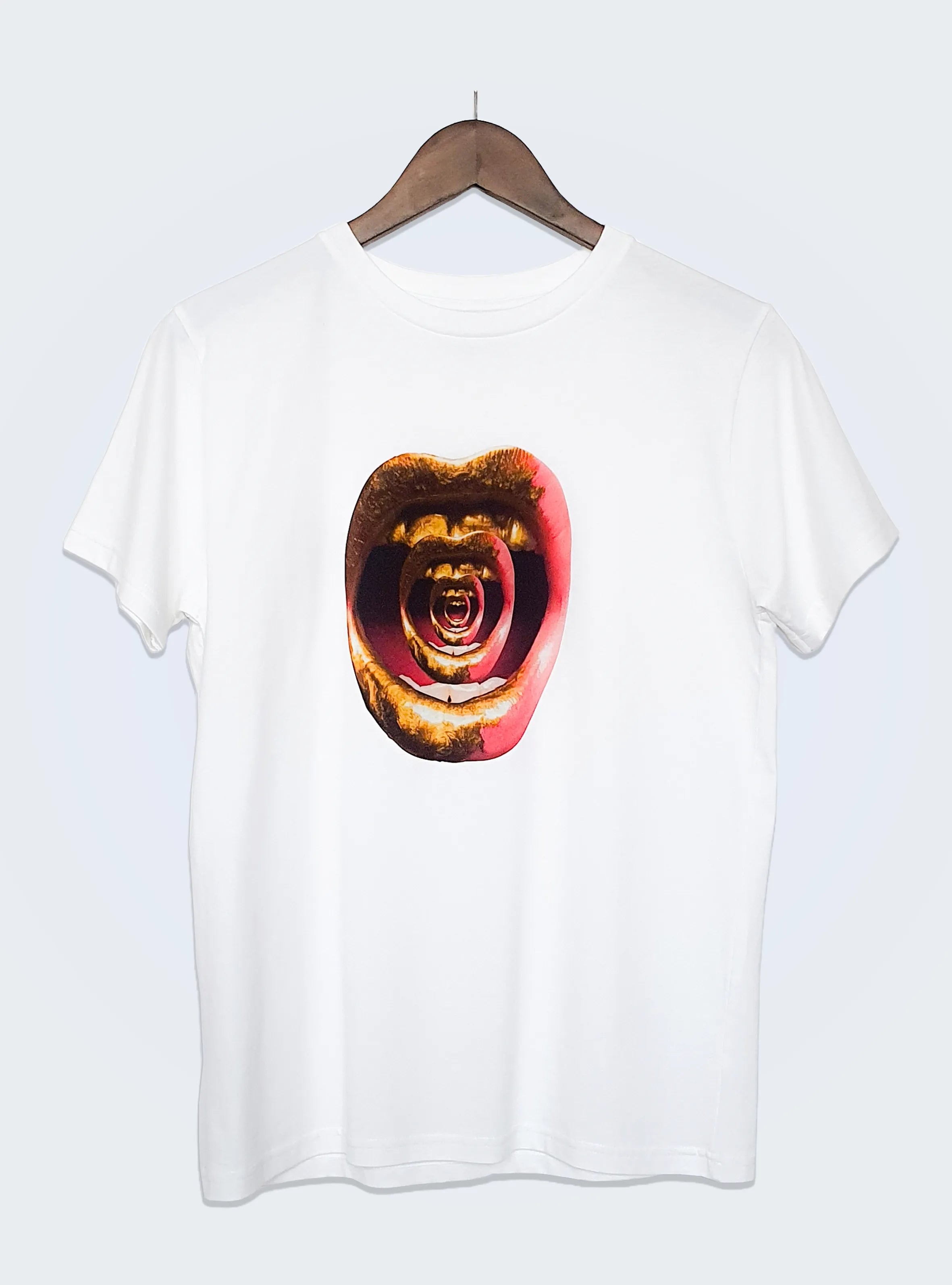 READ MY LIPS – FRONT PRINT – WHITE T-SHIRT